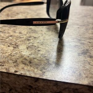 black womens prada sunglasses immaculate condition